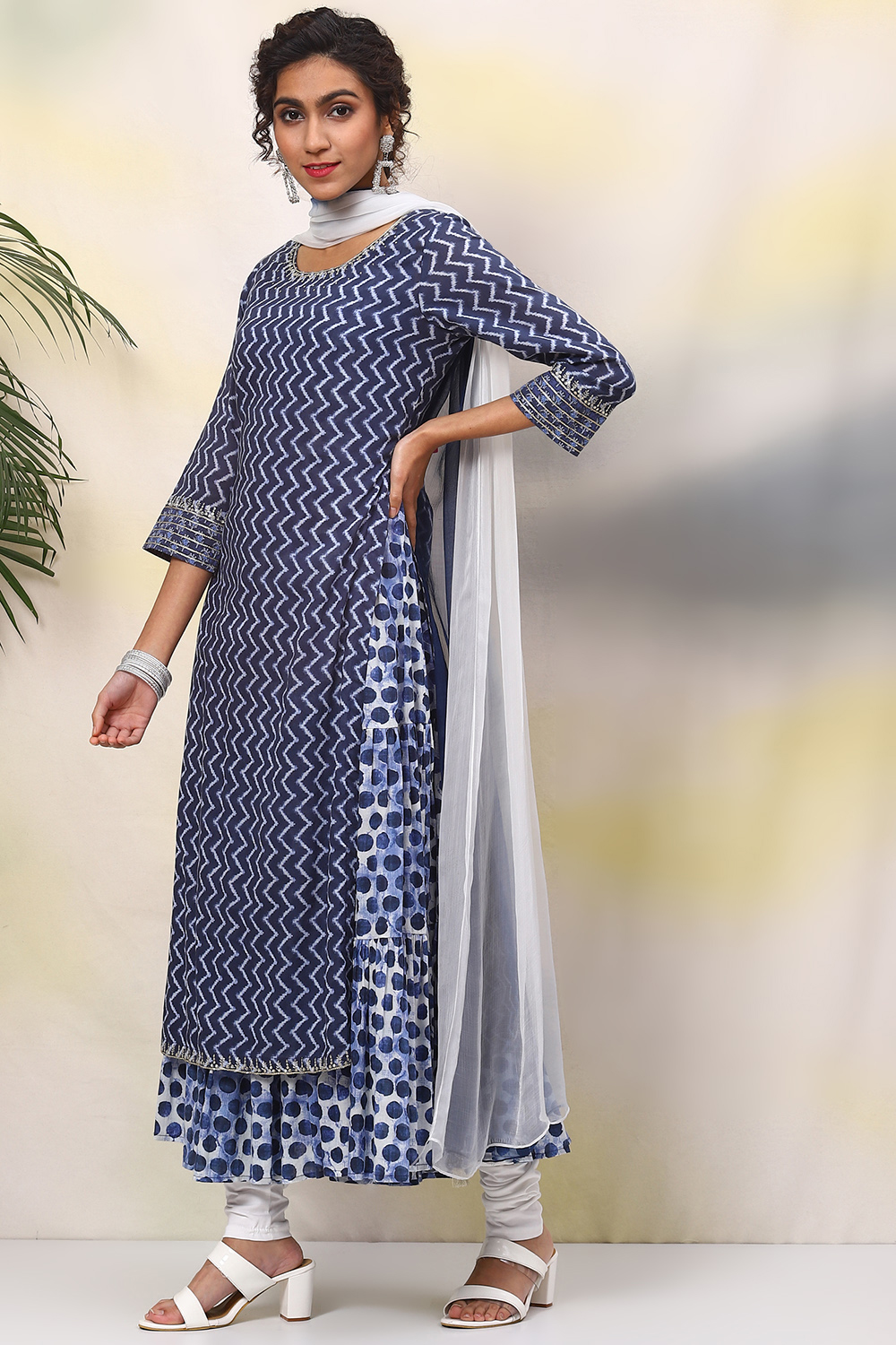 Indigo Straight Kurta Churidar Suit Set image number 6