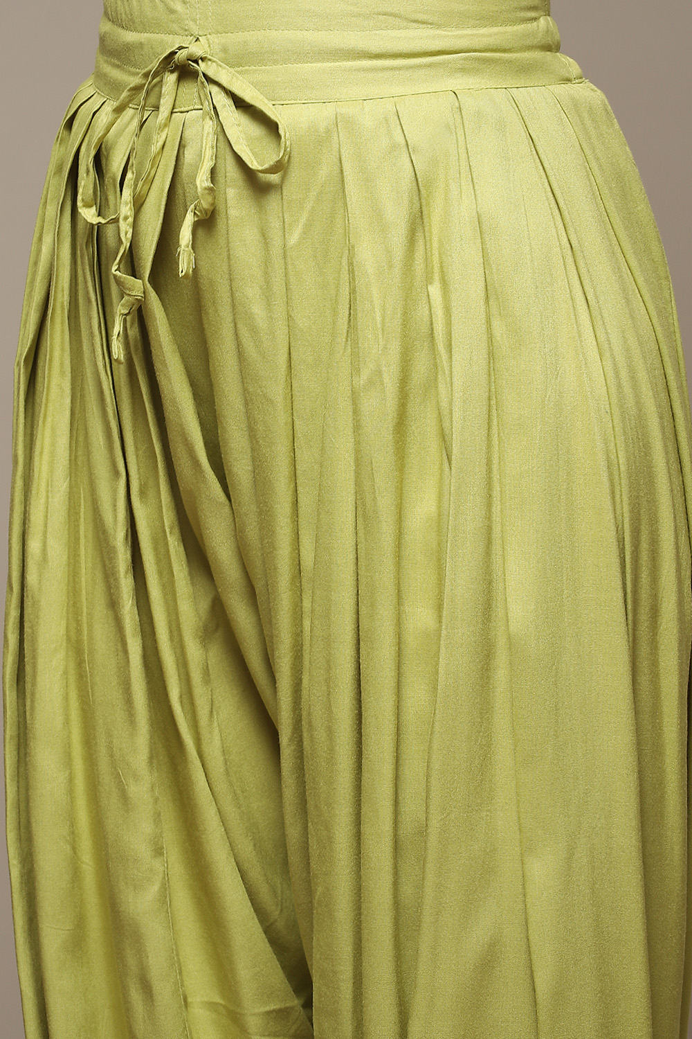 Green Cotton Blend A-Line Kurta Salwar Suit Set image number 2