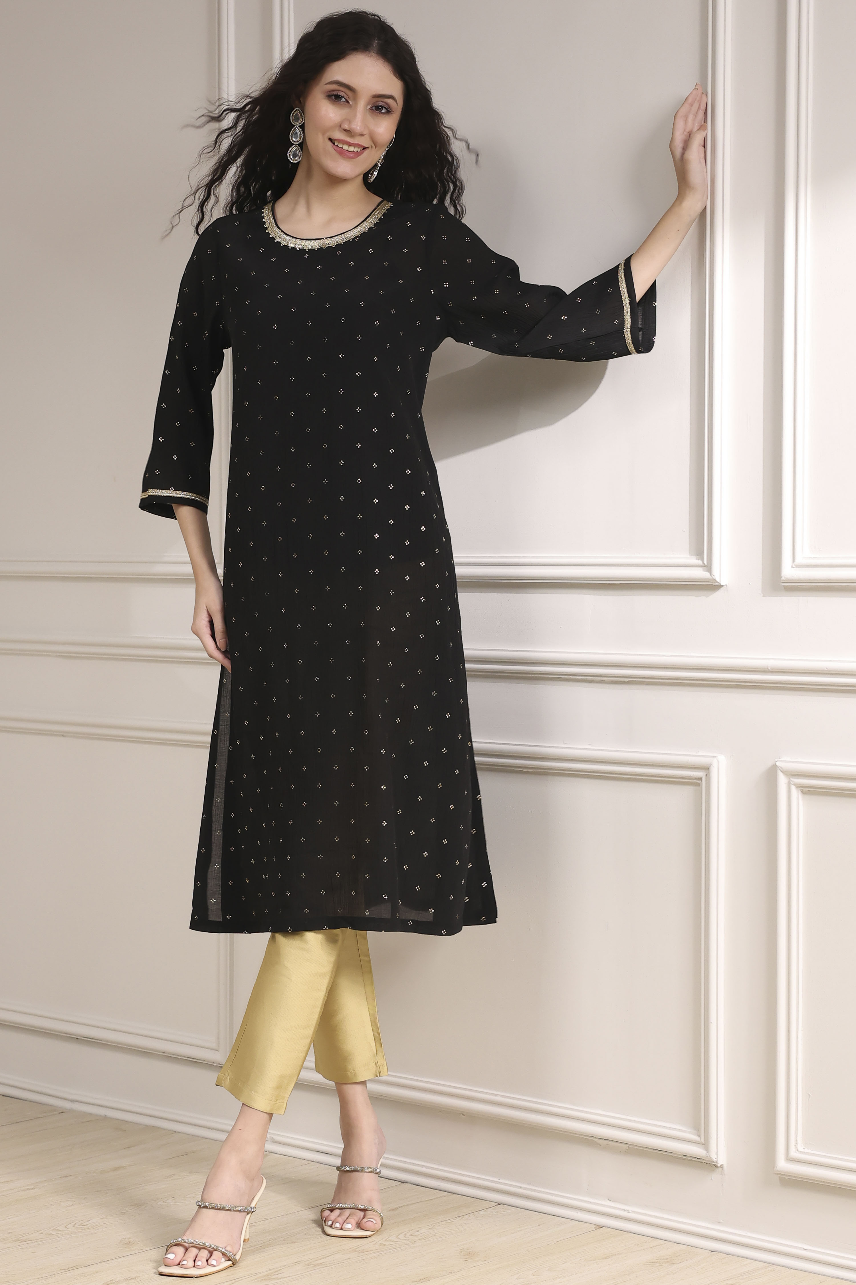 Nude-Toned Metallic Pattern Straight Kurta image number 0