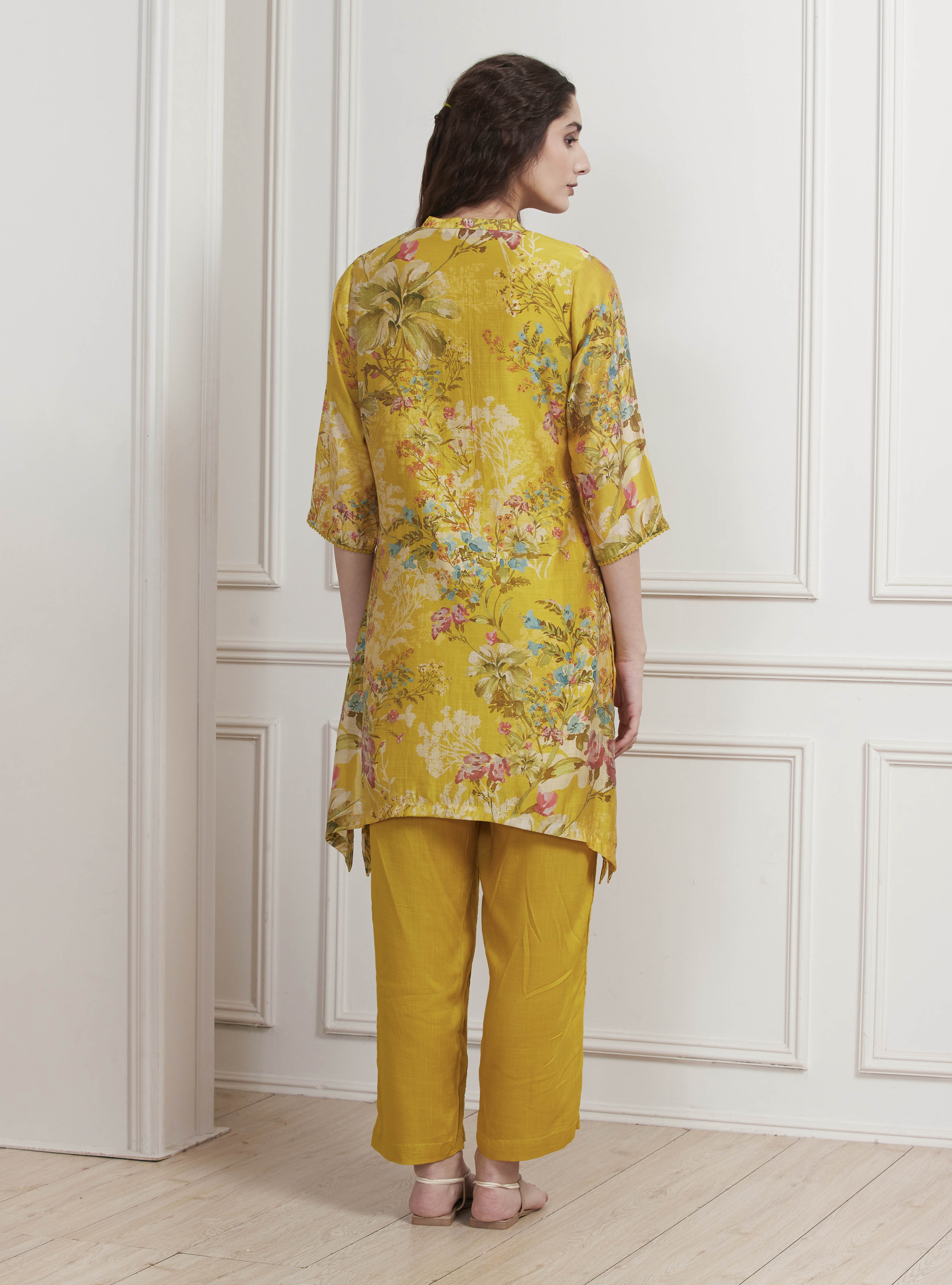 Lime Yellow Chanderi Floral Printed Asymmetric Straight Kurta Set image number 4