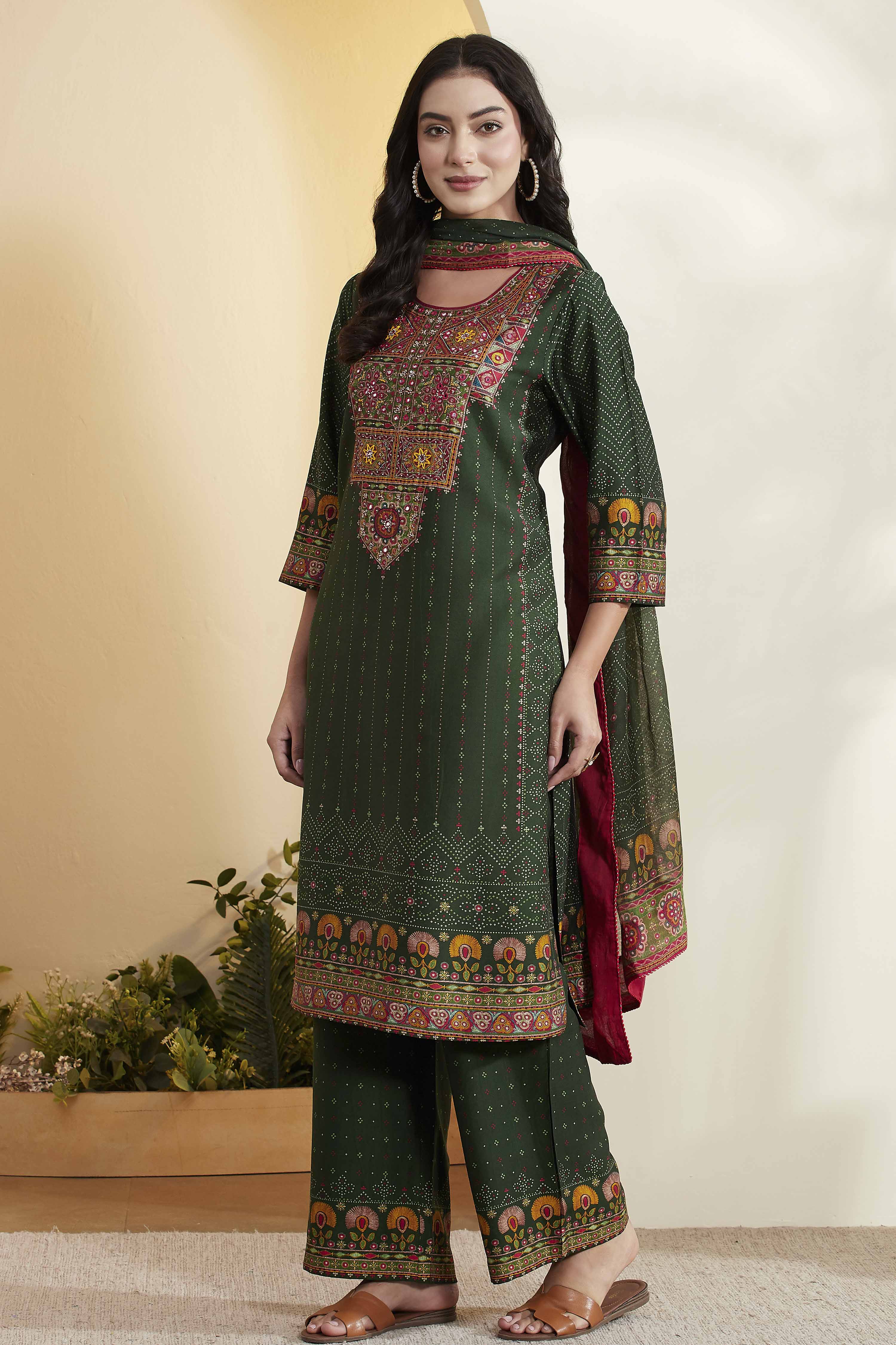 Green Viscose Rayon Printed Straight Kurta Set image number 4
