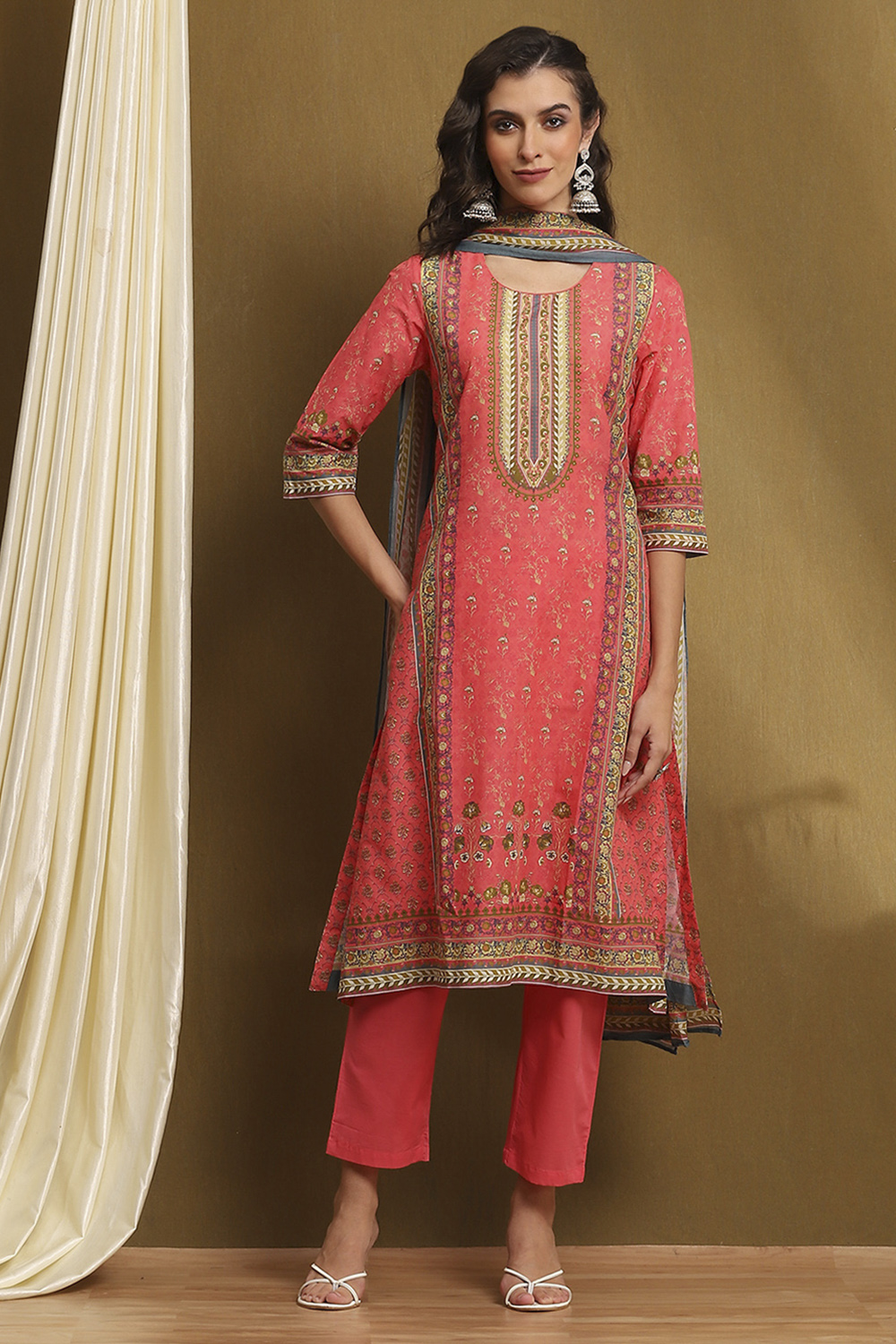 Moss Green Cotton Floral Printed Straight Suit Set image number 6