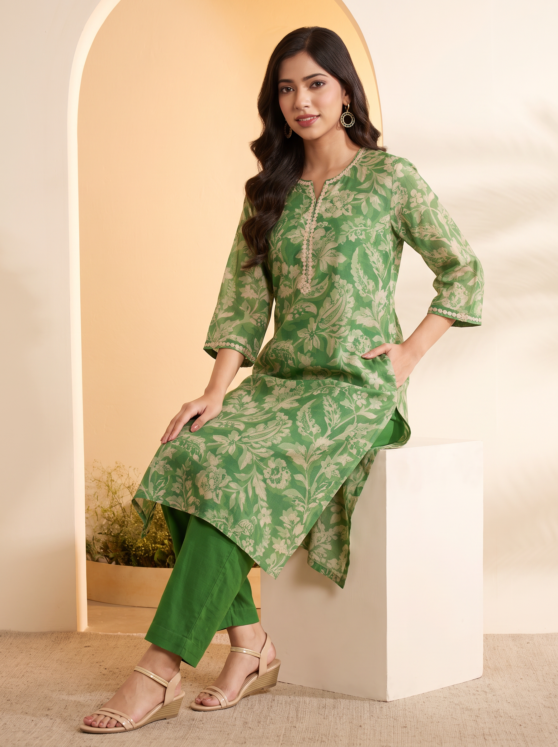 Green Viscose Blend Floral Printed Straight Kurta Set image number 0