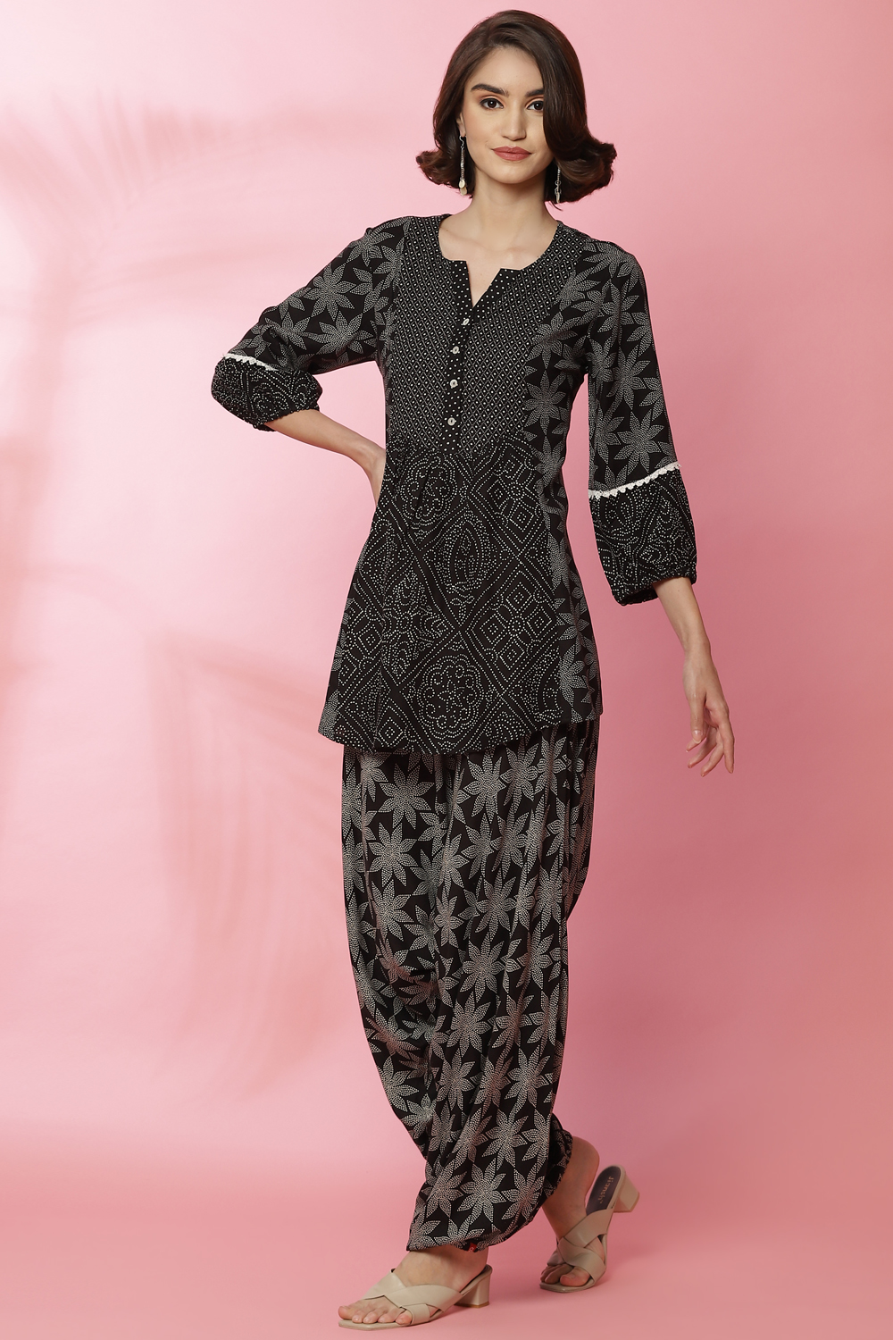 Black And Off White Viscose Printed Short Kurti image number 0