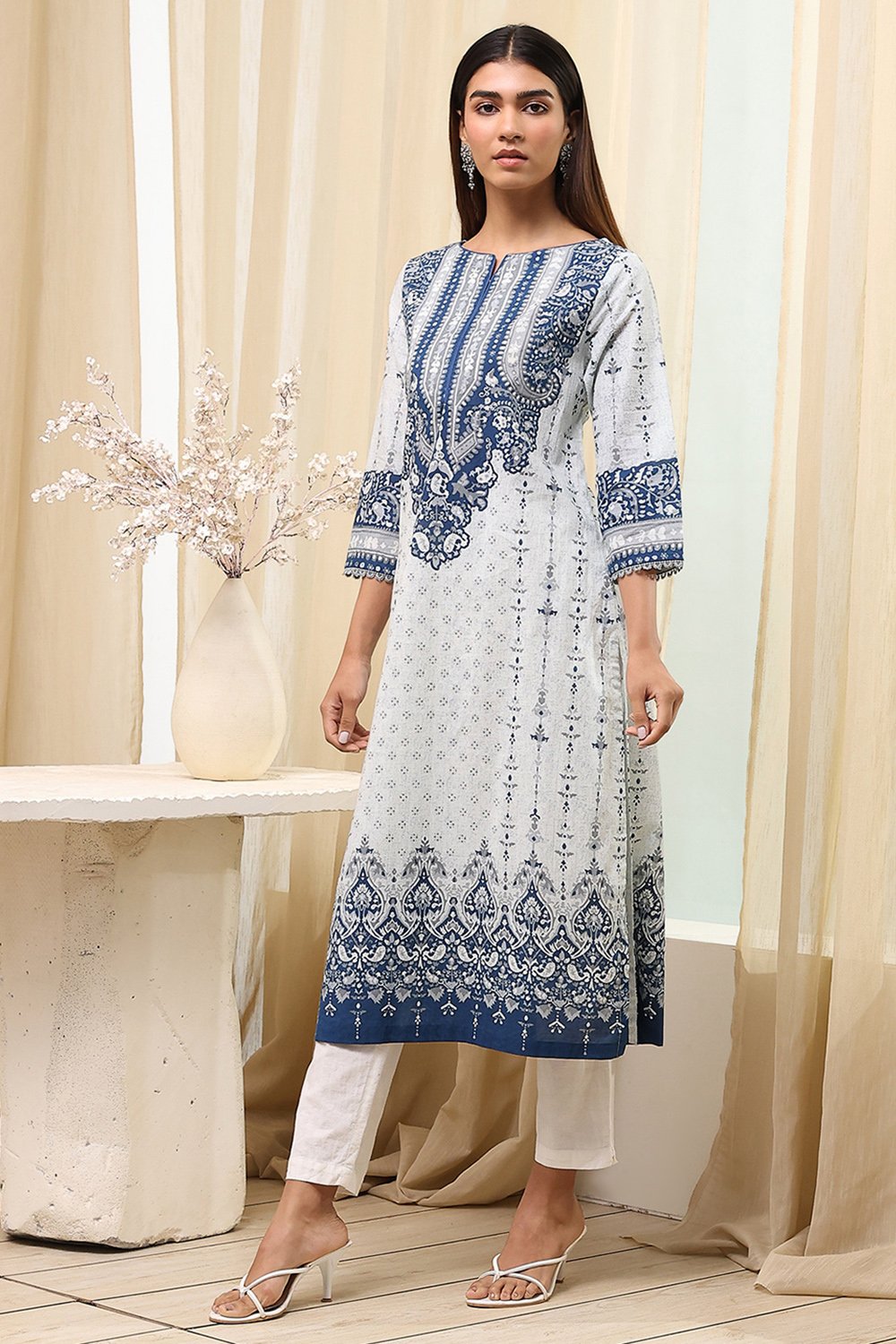 Blue Cotton Straight Printed Kurta image number 2