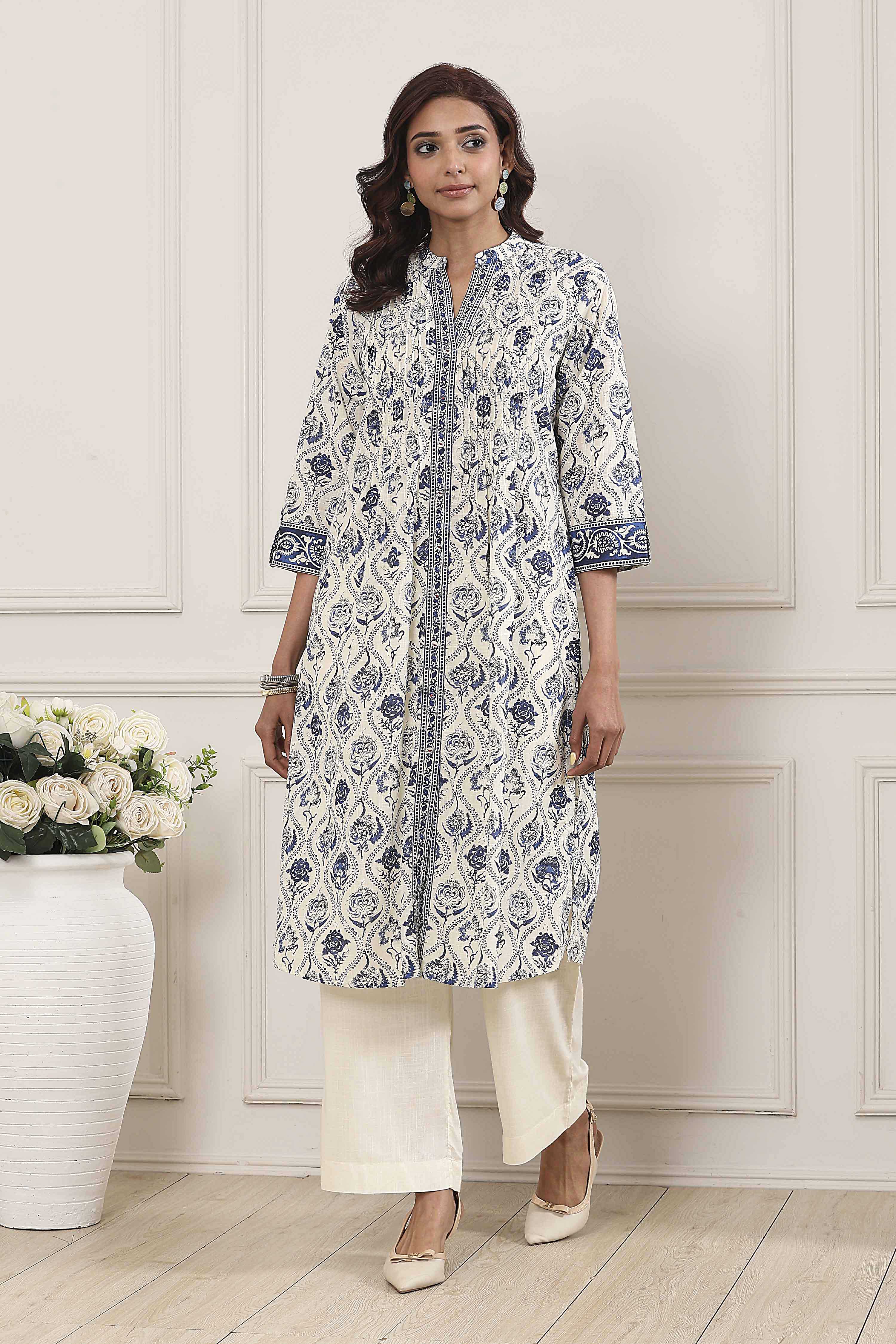 White and Blue Cotton Printed Pleated Straight Kurta image number 5
