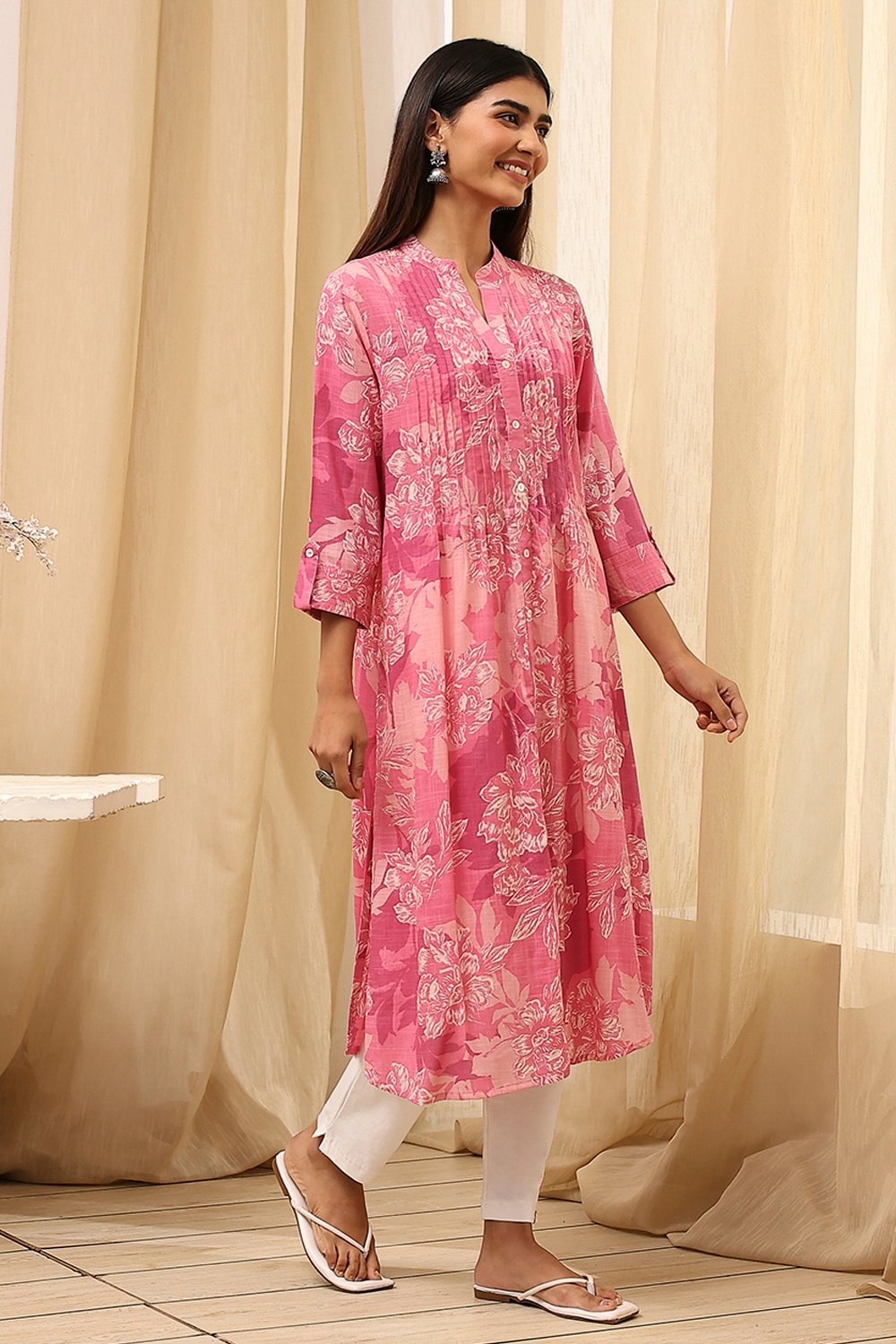 Blue Floral Printed Straight Kurta image number 3