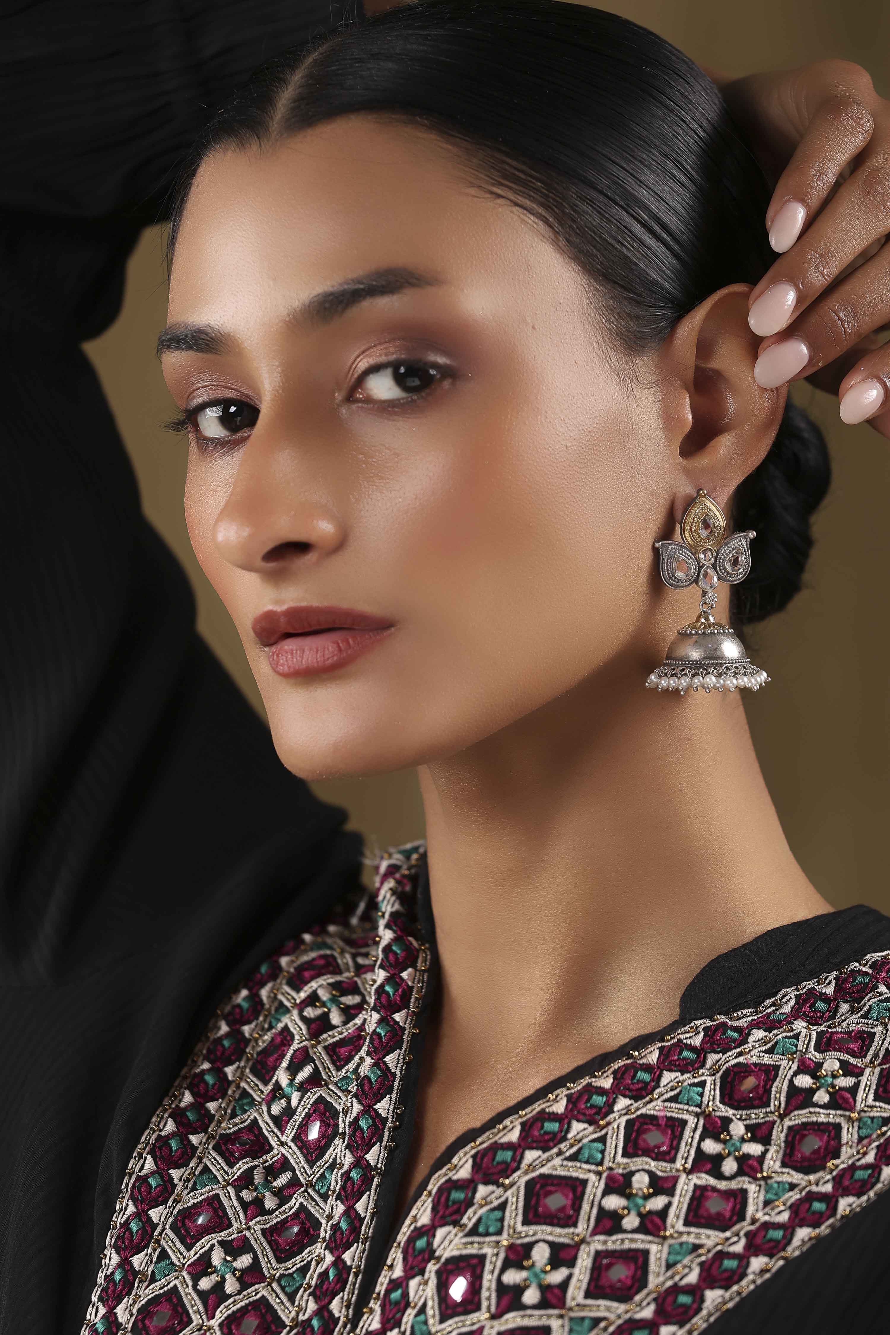 Oxidised Gold Brass Jhumka image number 3