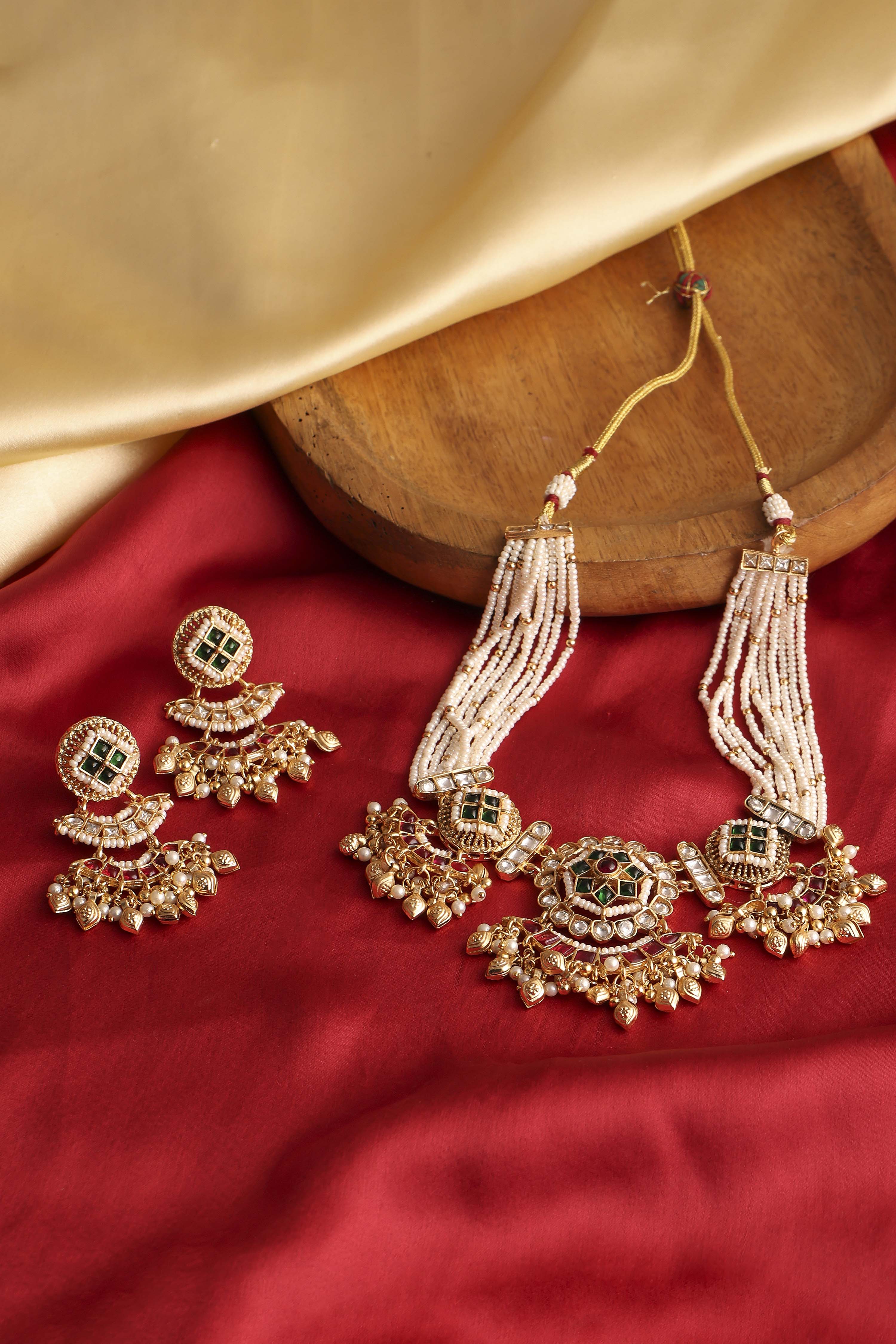 Multi Alloy Necklace Set image number 0