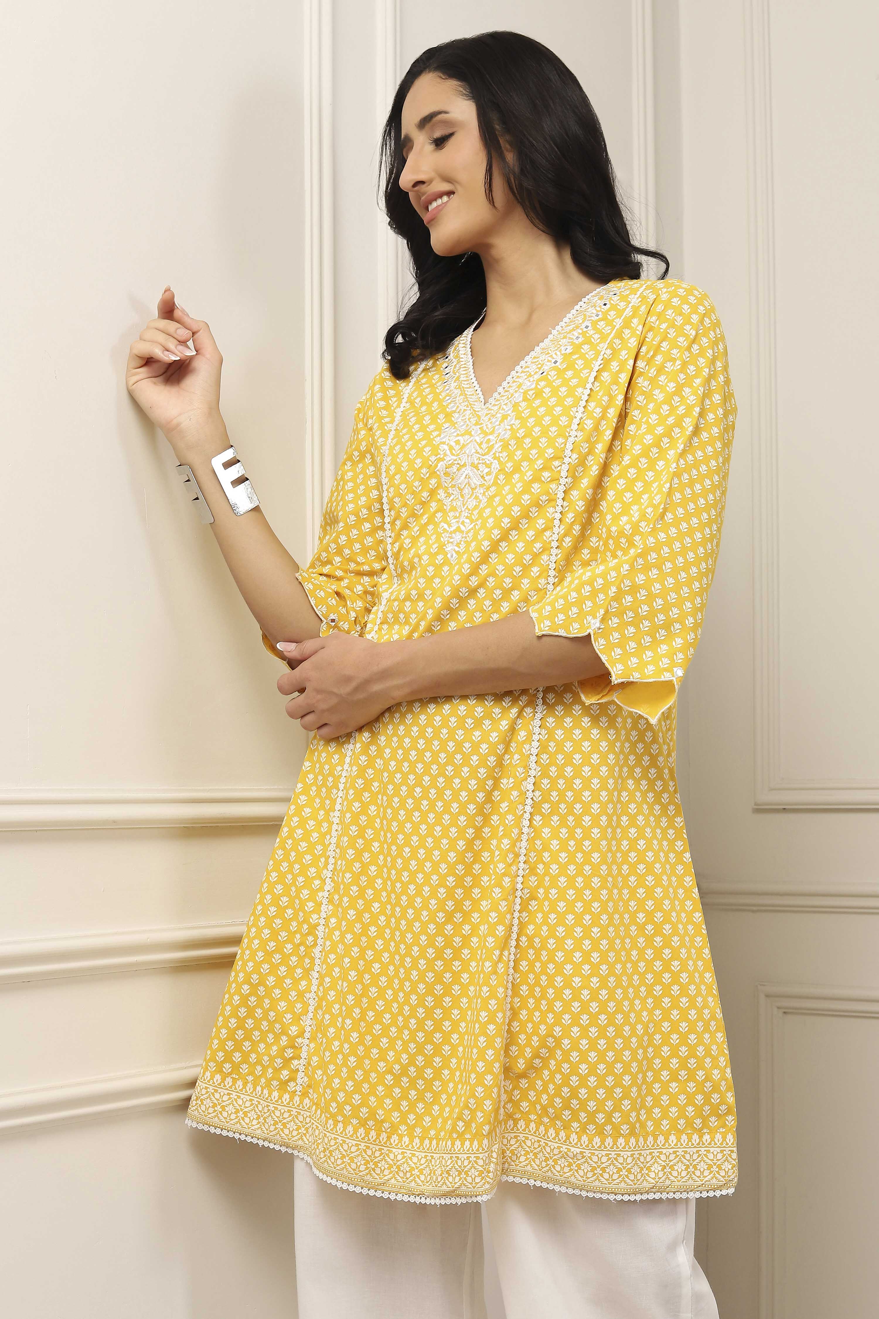 Yellow Cotton Kalidar Kurta Palazzo Set image number 7