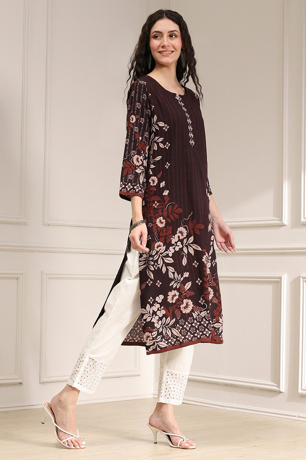 Berry Maroon Printed Straight Kurta image number 4