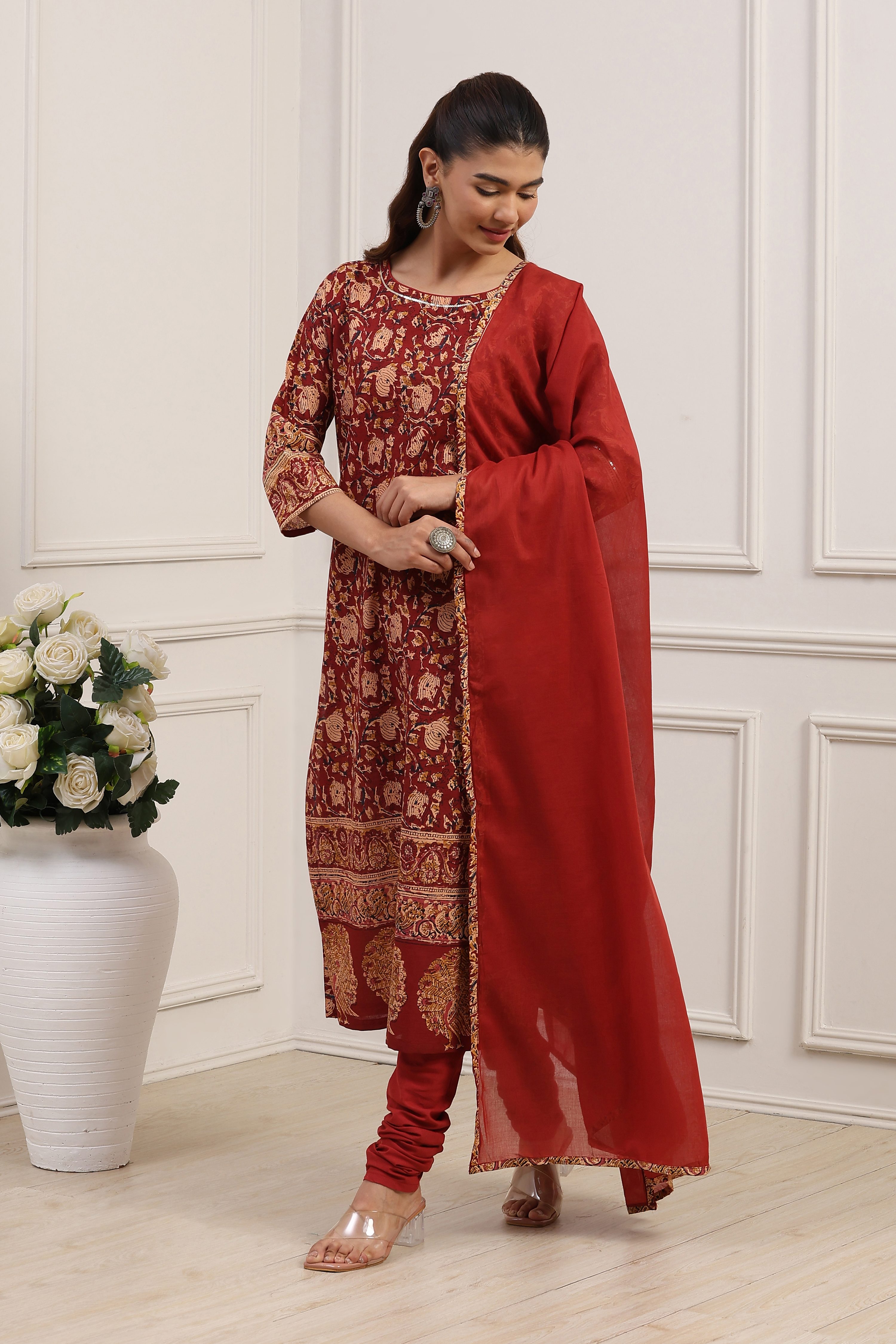 Red Cotton Straight Kurta Churidar Suit Set image number 3