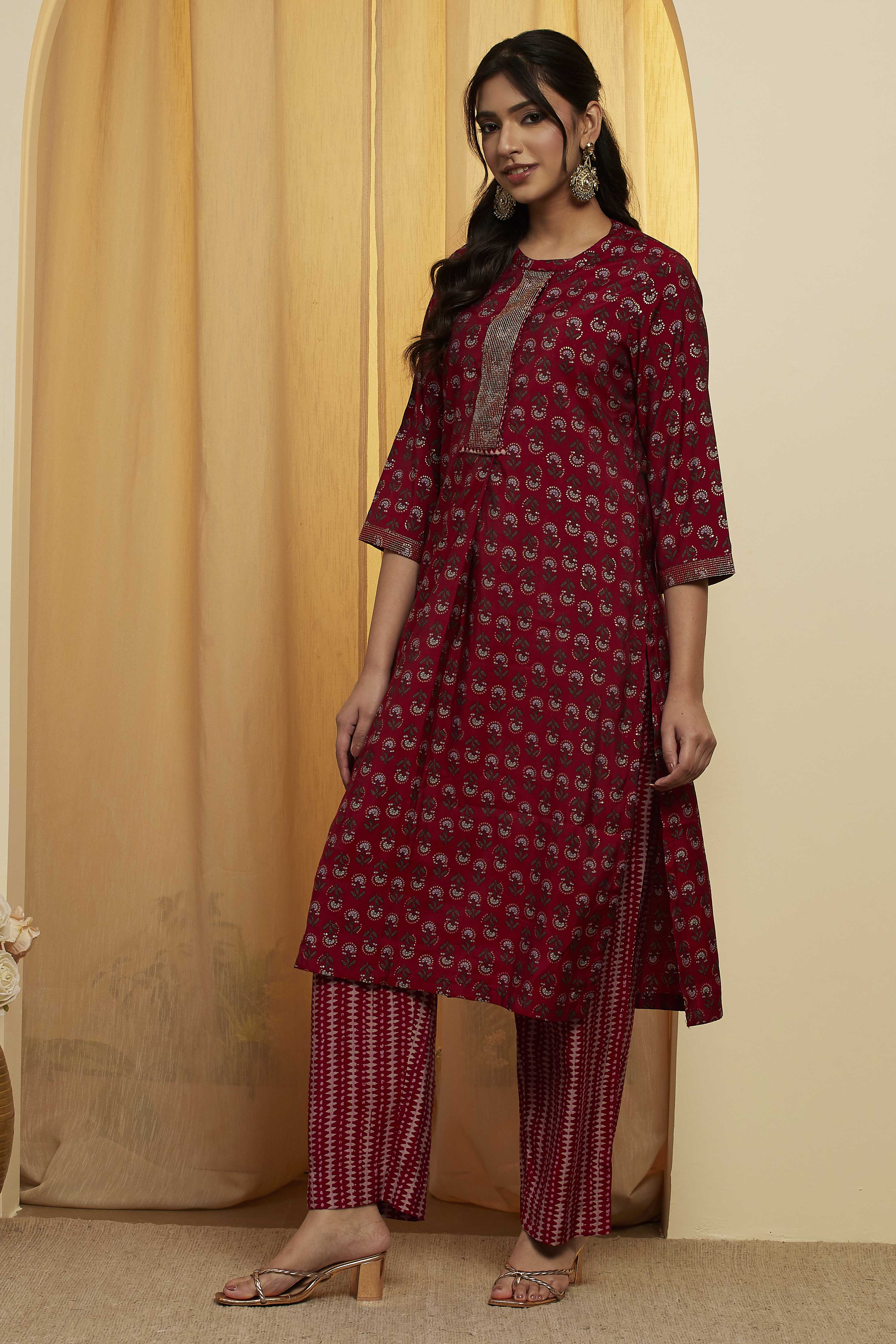 Maroon Polyster Blend Straight Kurta Pants Set image number 3