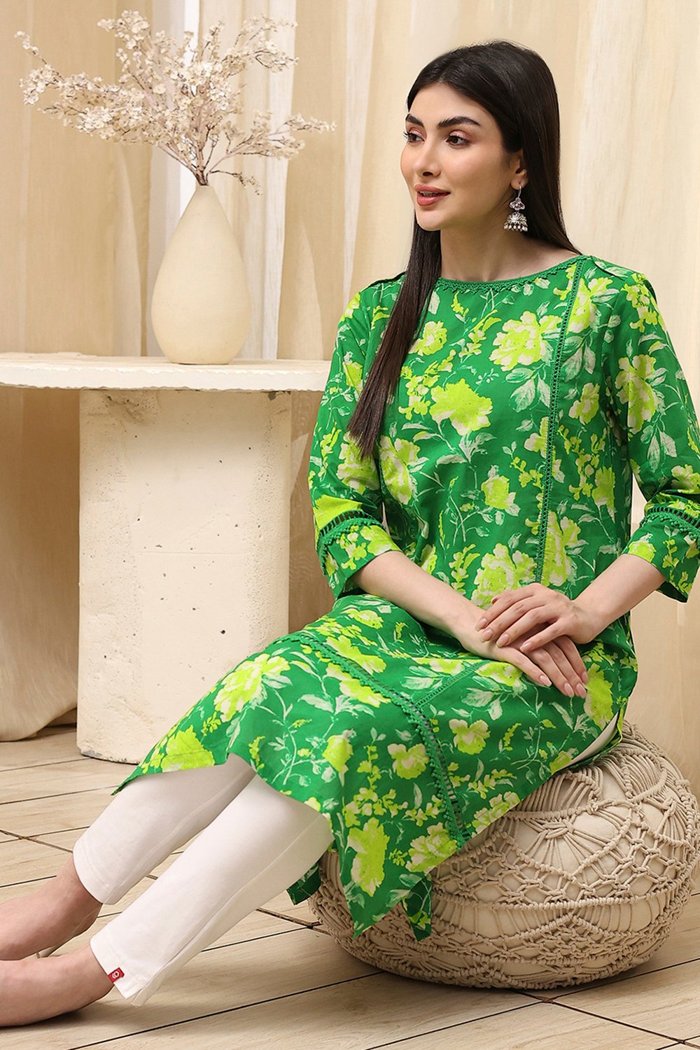 Blue Cotton Floral Straight Kurta image number 0