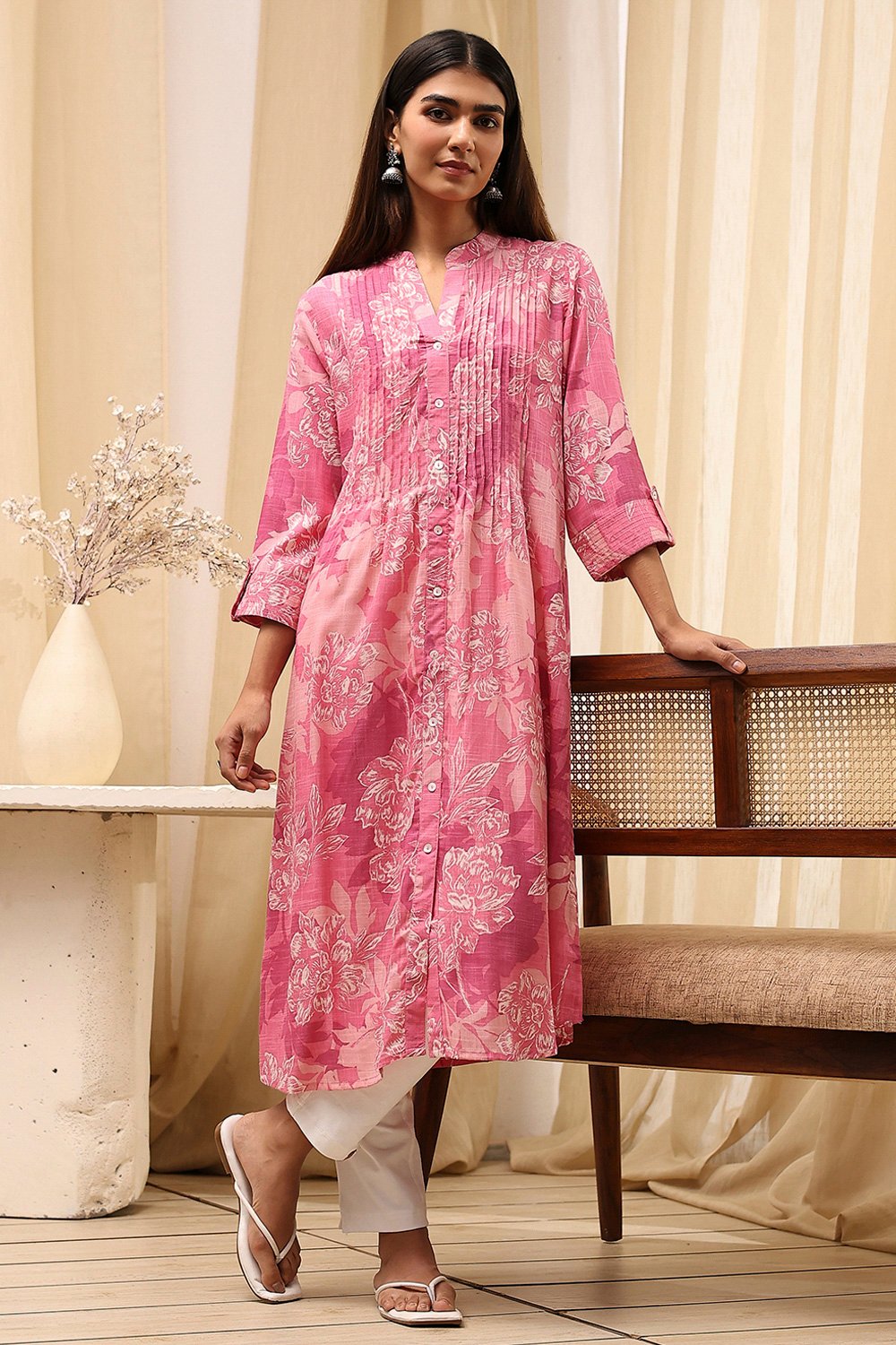 Blue Floral Printed Straight Kurta image number 0