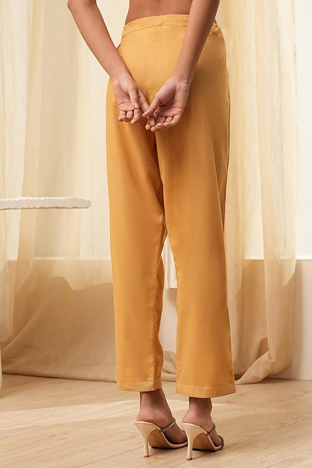 Cream-Colored Cotton Solid Regular Pants image number 5