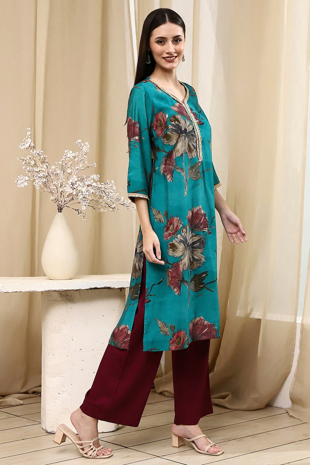 Blue Floral Printed Straight Kurta image number 4