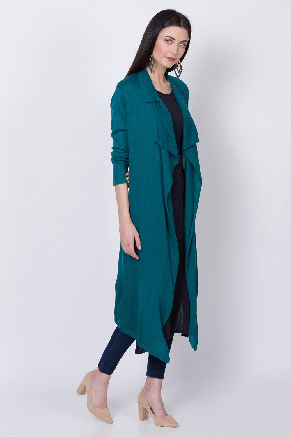 Cream Woolen Front Open Solid Shrug image number 2