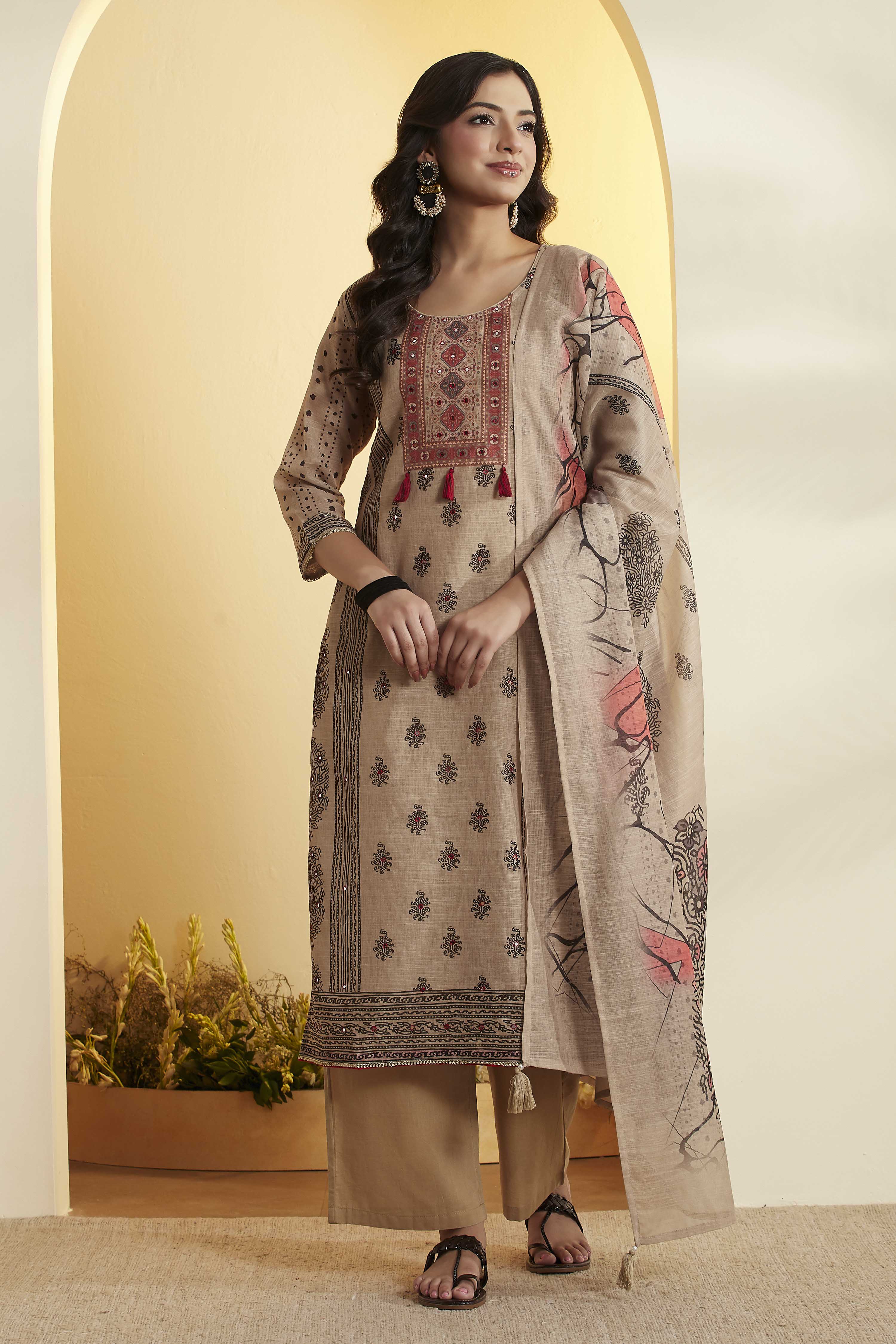 Beige Floral Motifs Poly Linen Kurta Set image number 6