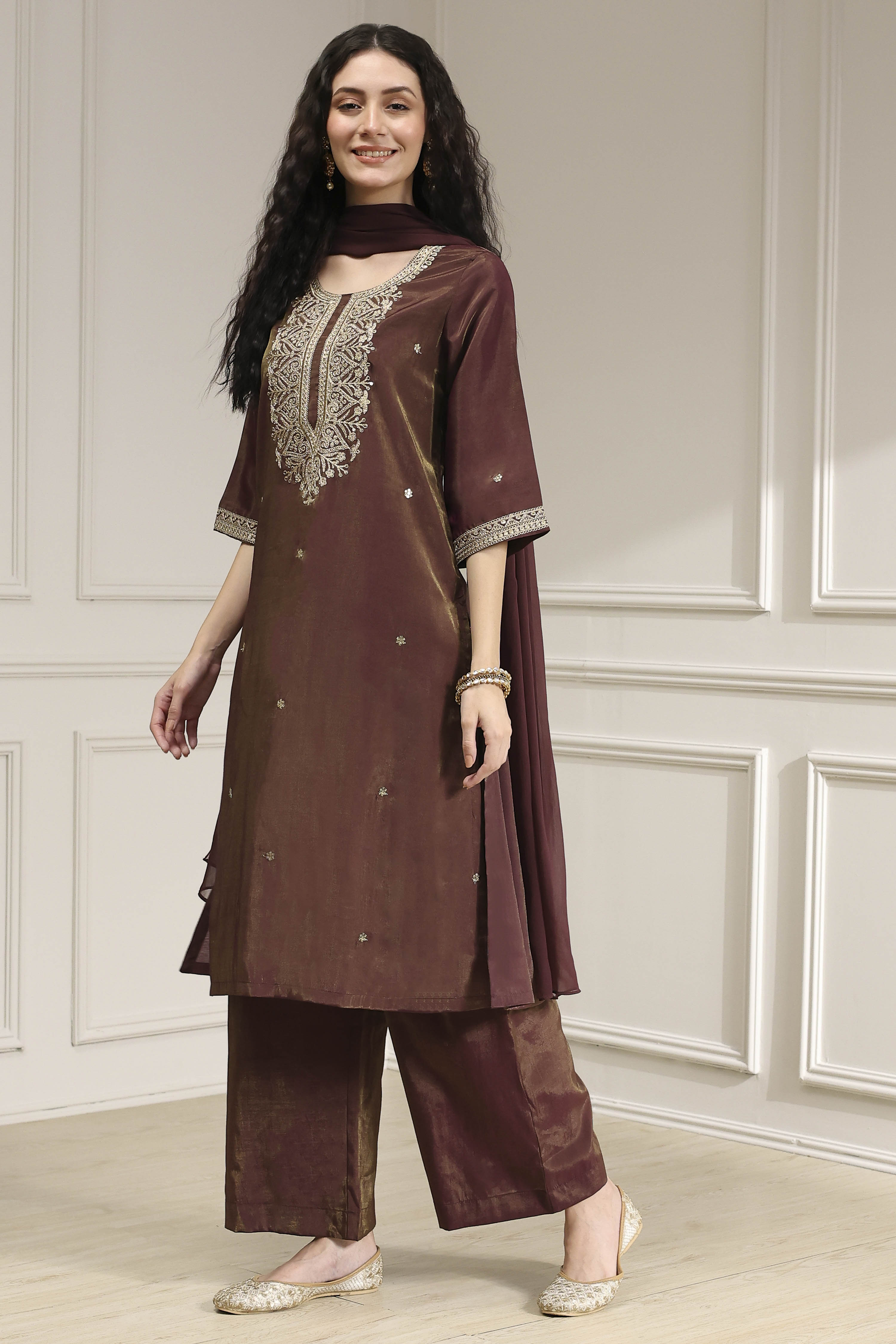 Green Viscose Rayon Straight Solid Suit Set image number 3