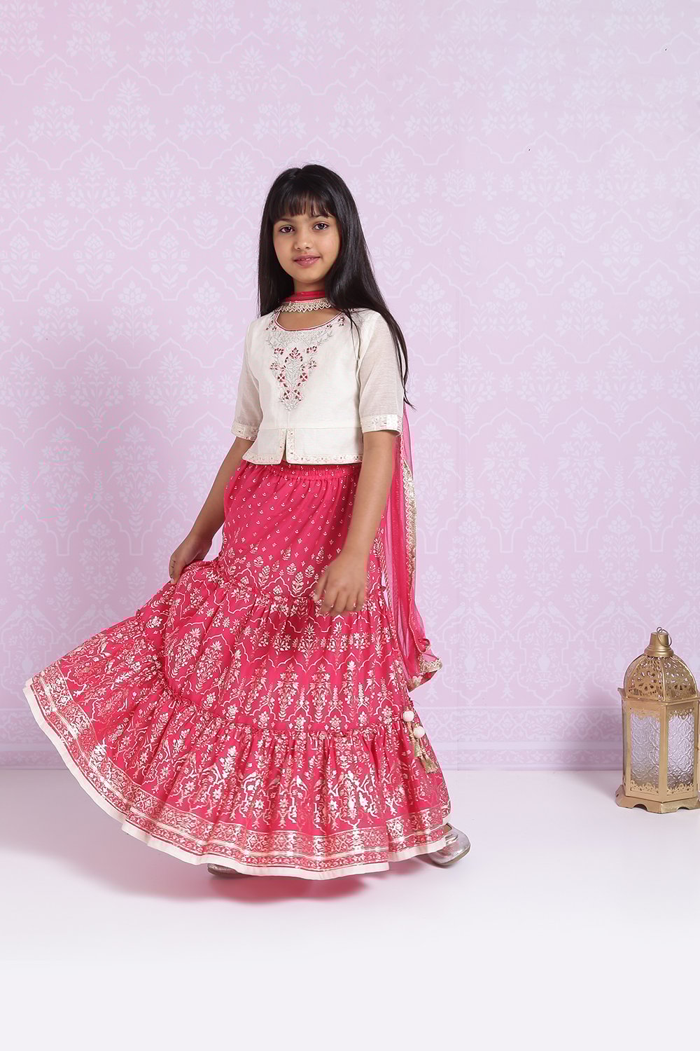 Off White And Pink Lehenga Set image number 3