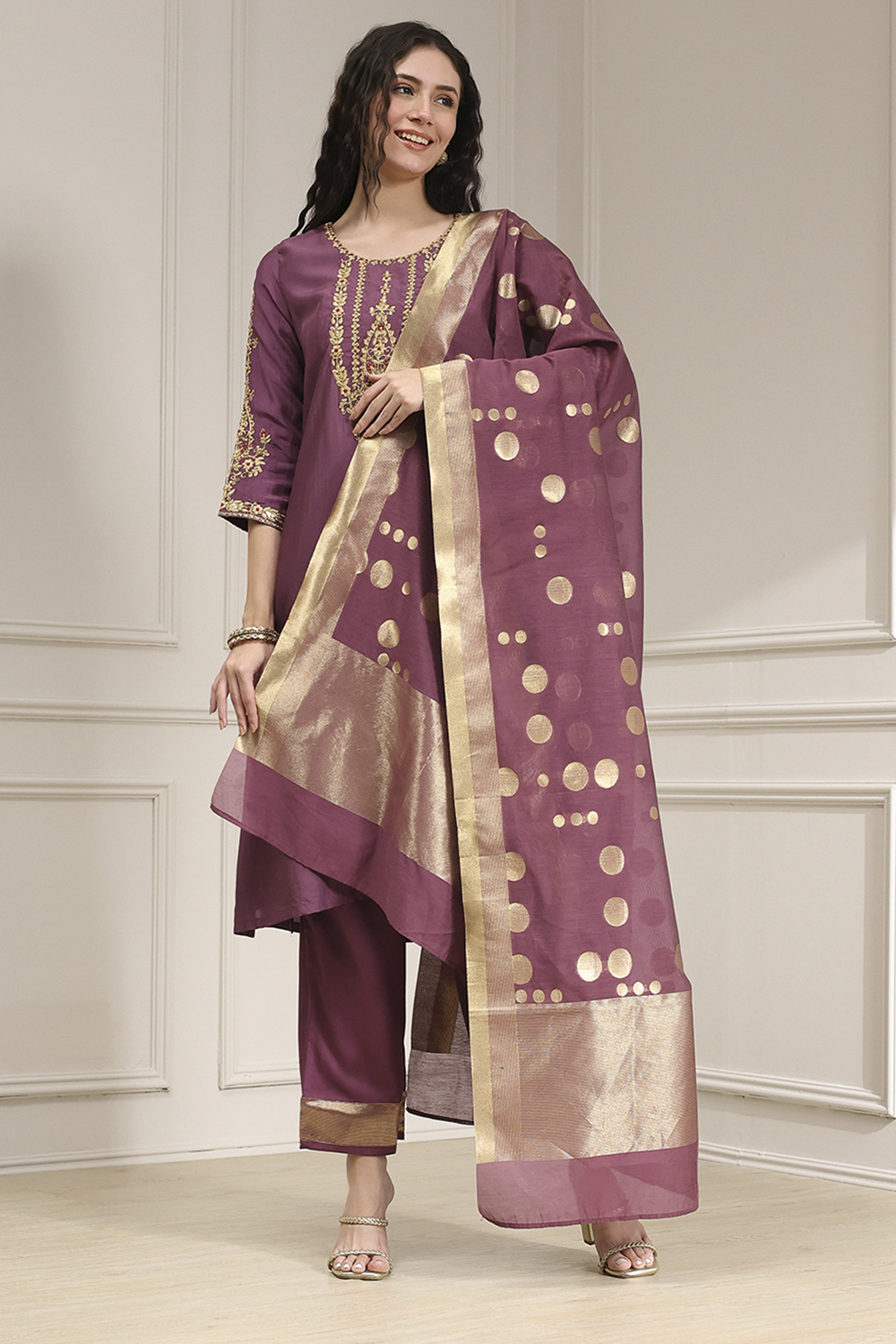 Old Rose Solid Straight Suit Set image number 6