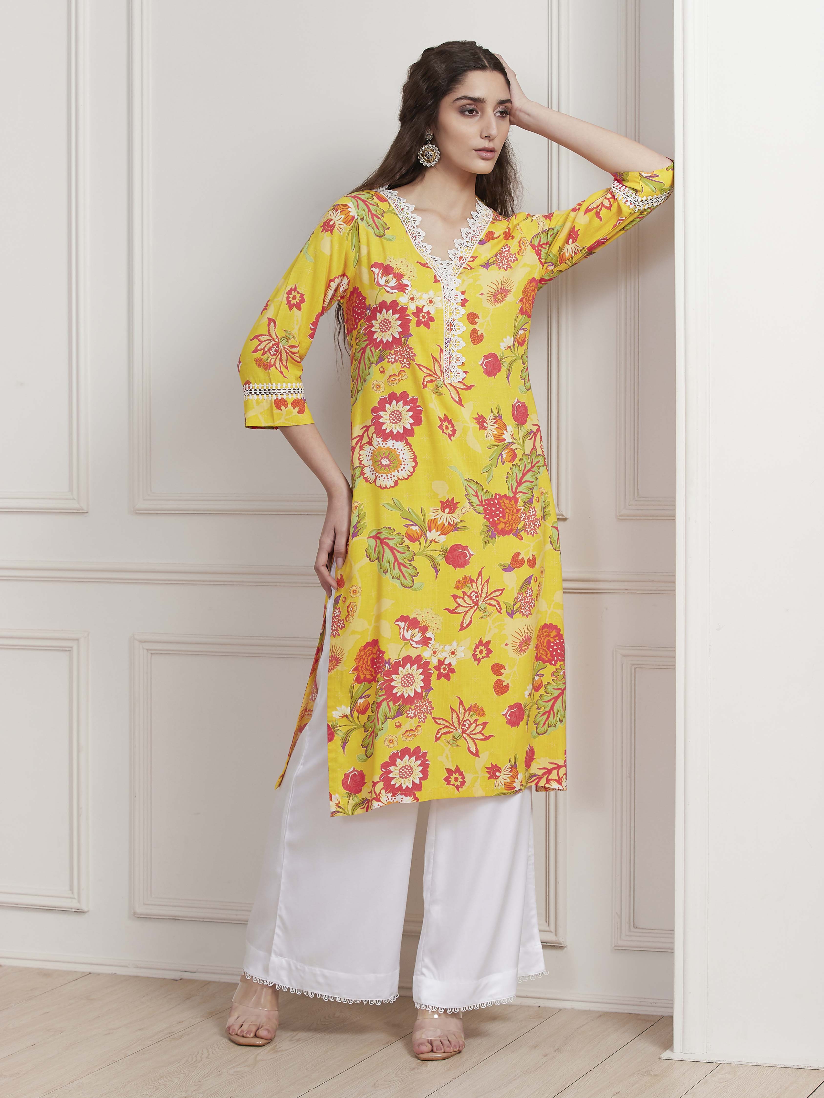 Yellow Floral Printed Straight Kurta image number 0