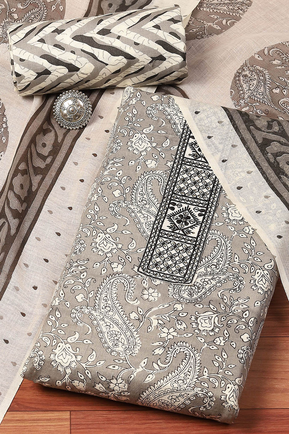 Grey Cotton Printed Unstitched Suit Set image number 0